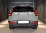 Volvo XC40 5
