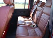 Land Rover Defender 18