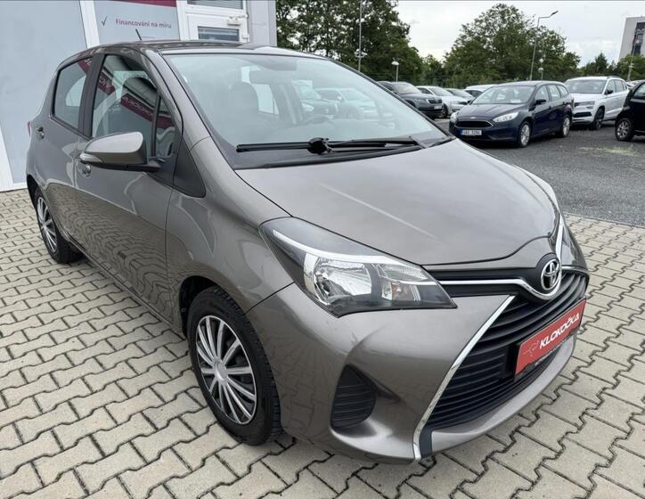 Toyota Yaris 10