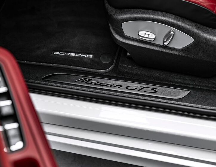 Porsche Macan 21