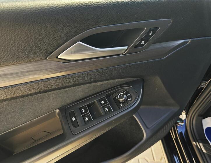 Volkswagen Golf 13