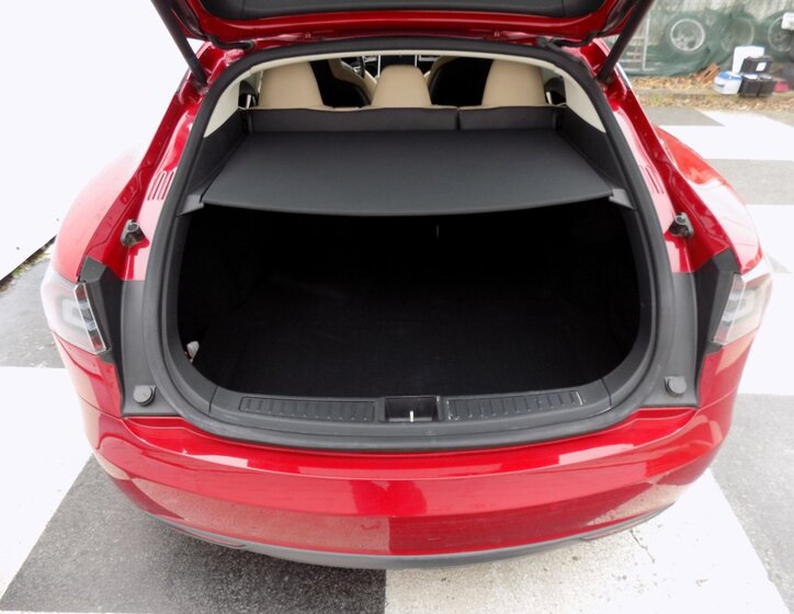 Tesla Model S 8