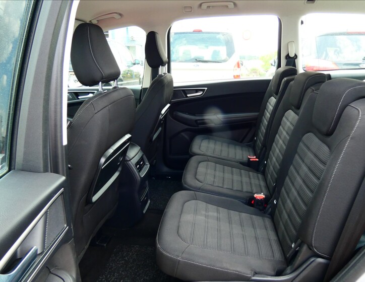 Ford Galaxy 10