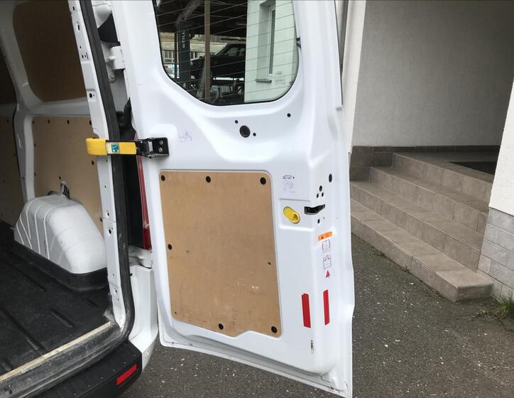 Ford Transit Custom 10
