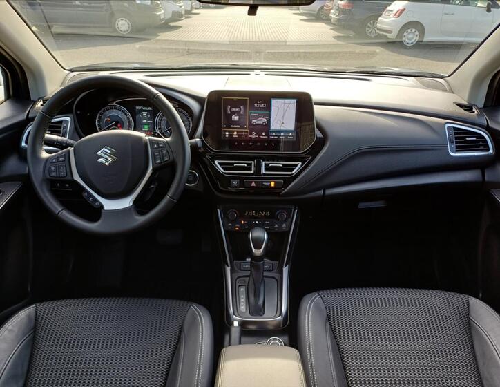 Suzuki S-Cross 12