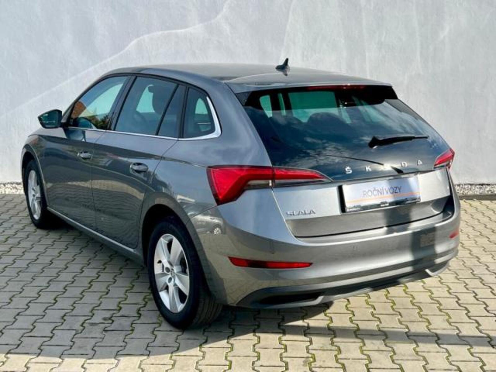 Škoda Scala 8