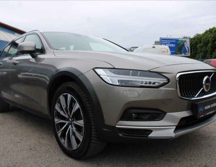 Volvo V90 3