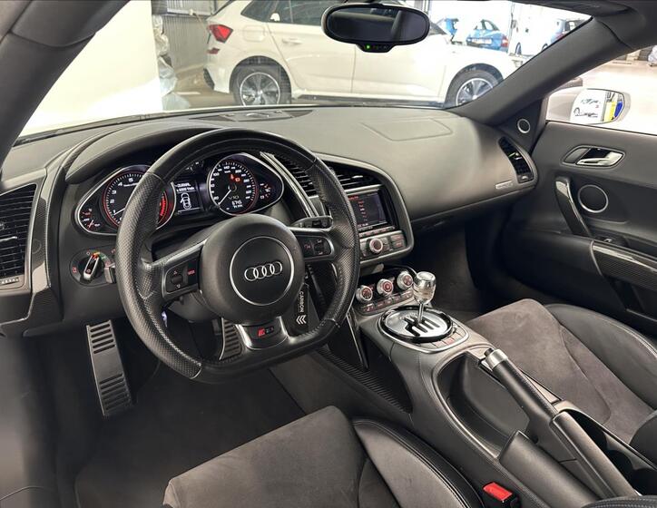 Audi R8 7
