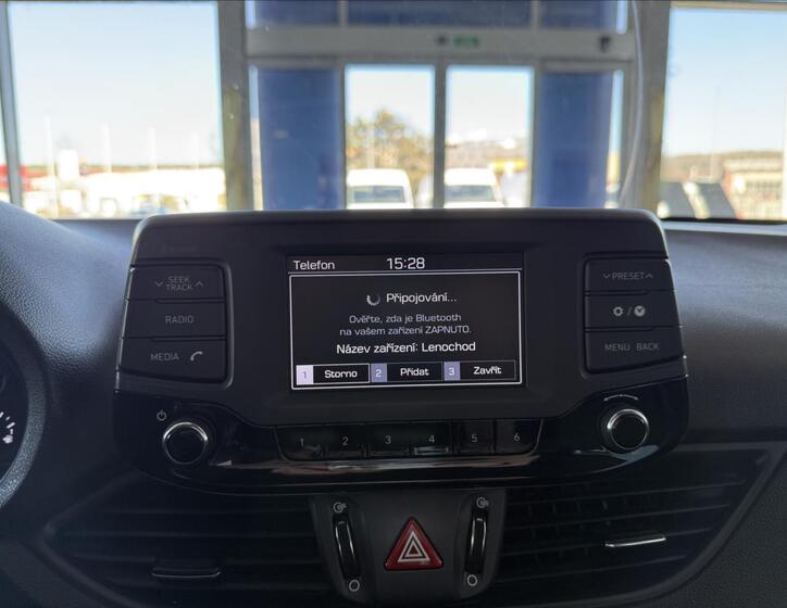 Hyundai i30 16