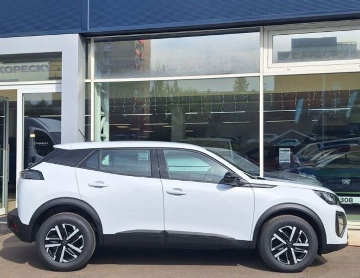 Peugeot 2008 8