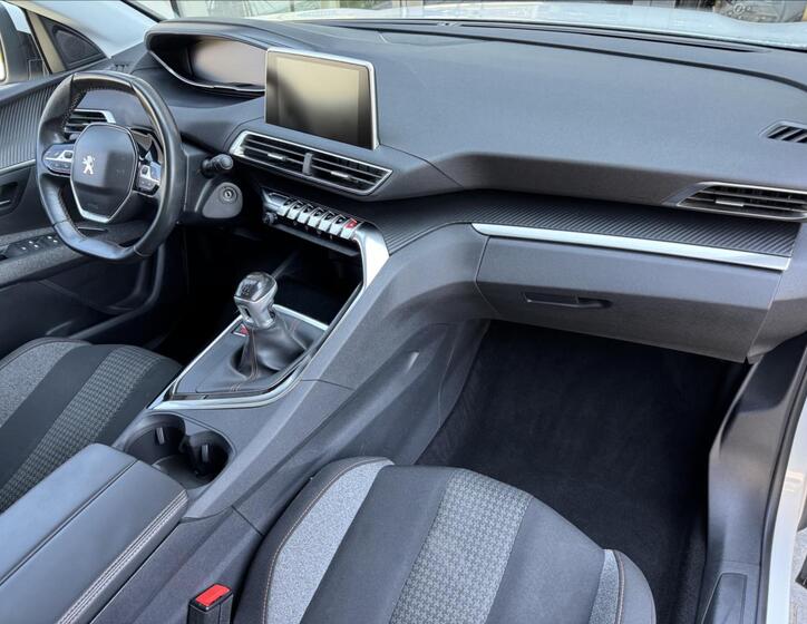 Peugeot 3008 16