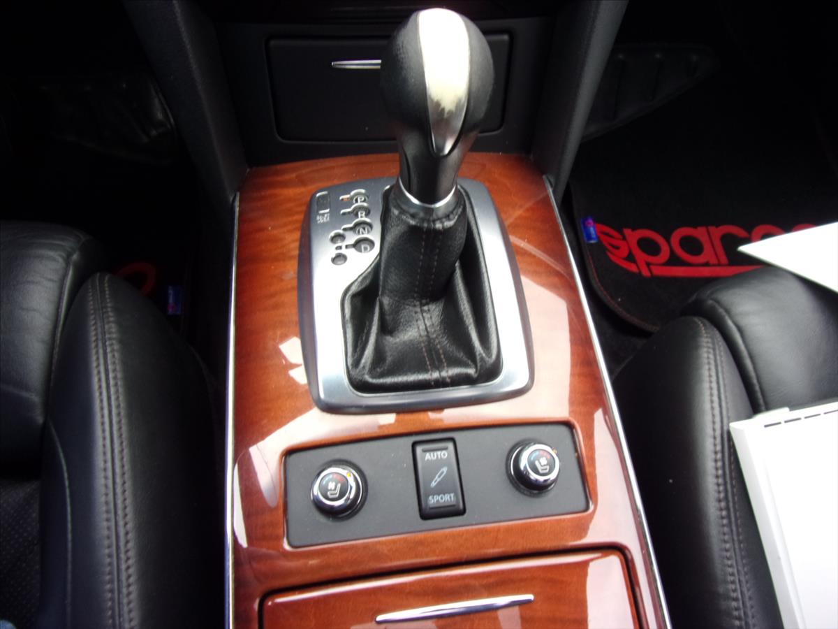 Infiniti FX30