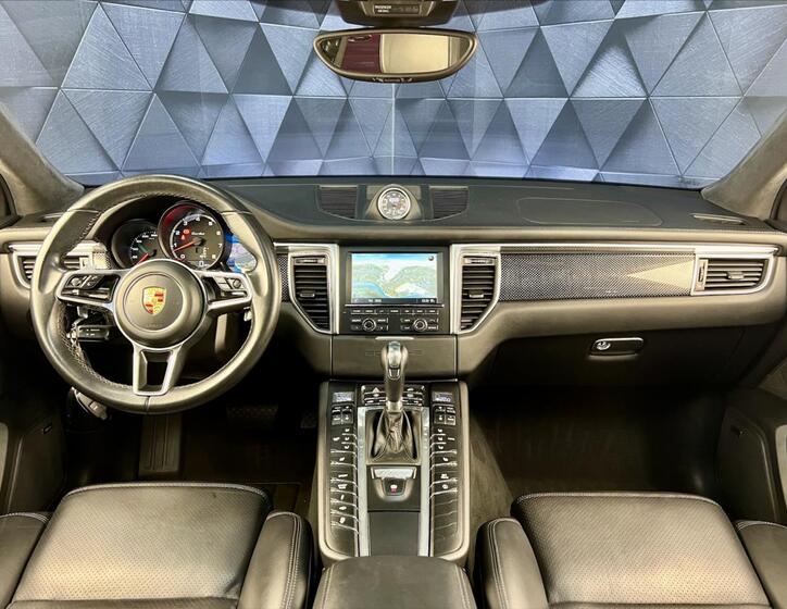 Porsche Macan 10