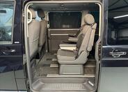 Volkswagen Multivan 11