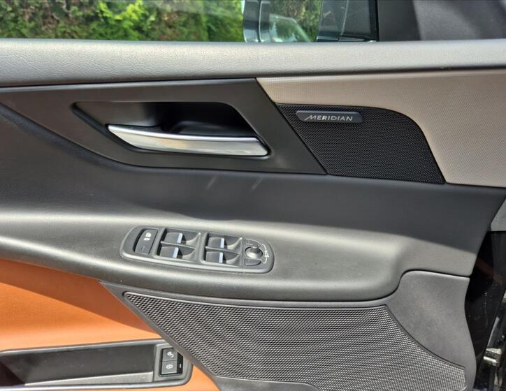 Jaguar XE 19