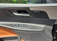 Jaguar XE 19