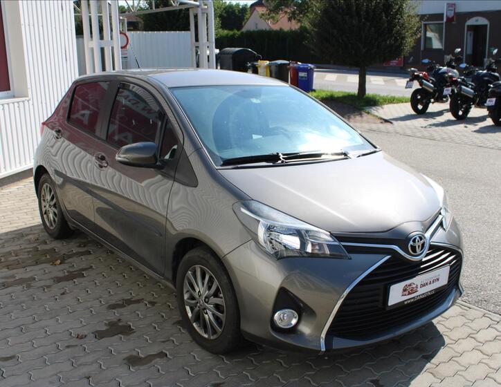 Toyota Yaris 2