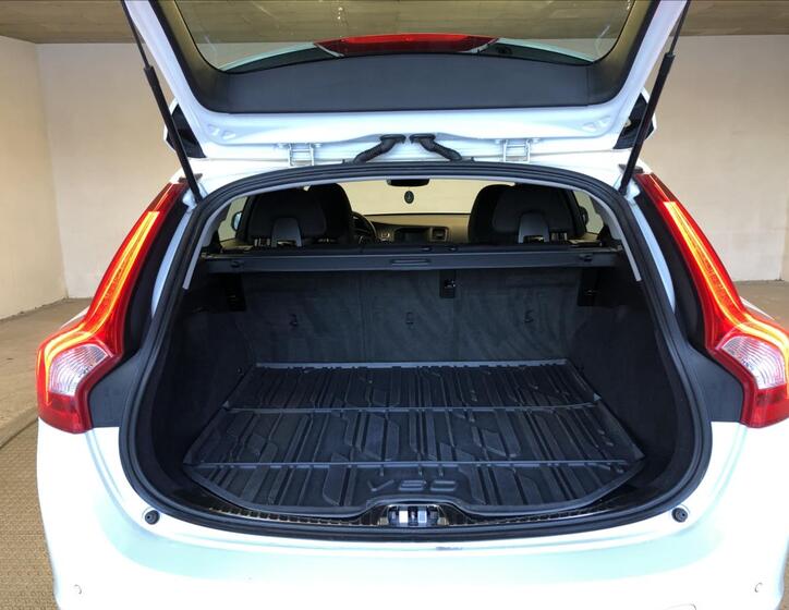 Volvo V60 13