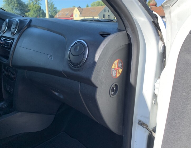 Dacia Logan 16