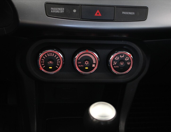 Mitsubishi Lancer 11