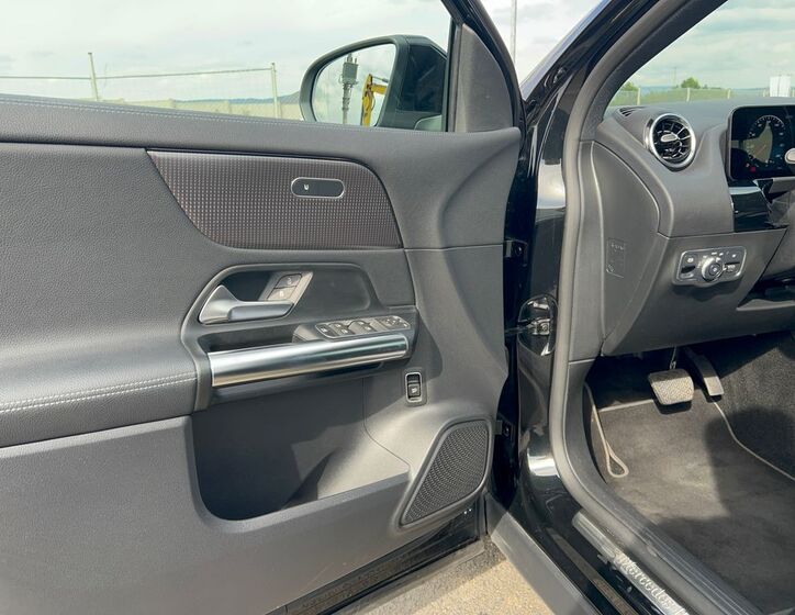 Mercedes-Benz GLA 22