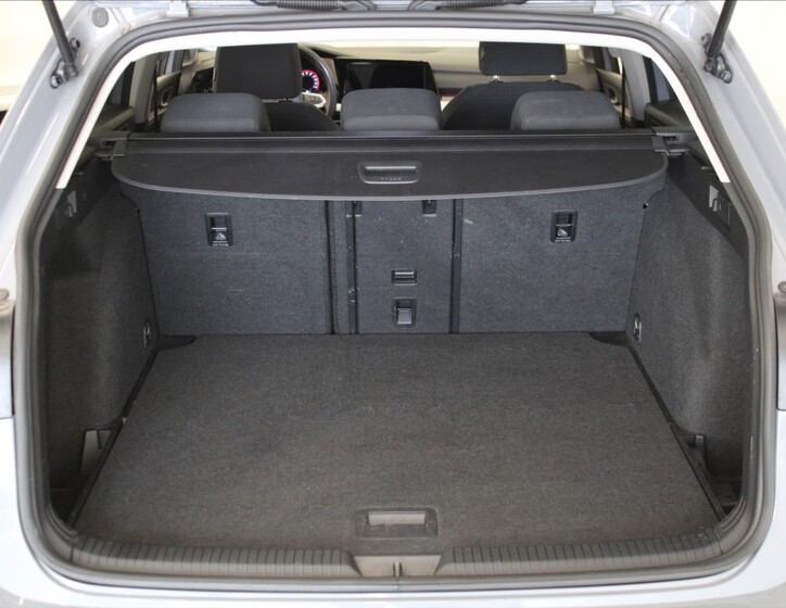Volkswagen Golf 21