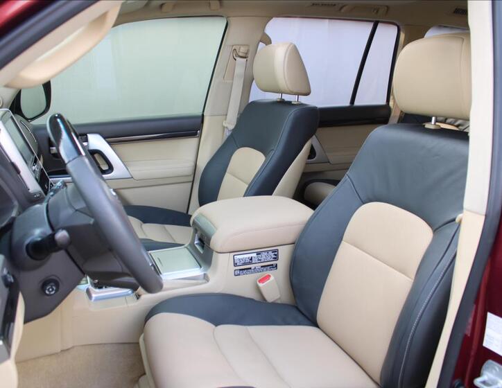 Toyota Land Cruiser 13