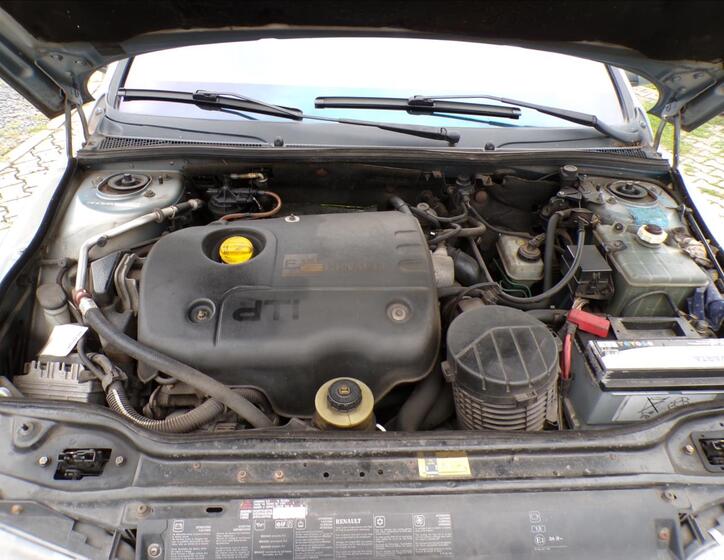 Renault Laguna 17