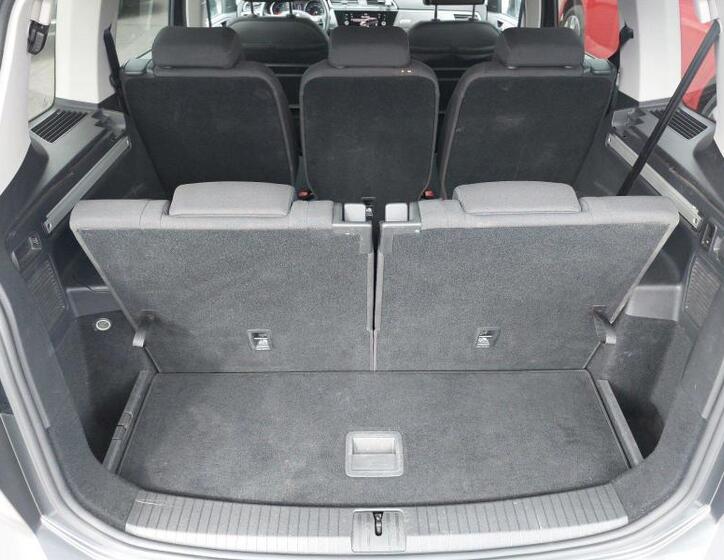 Volkswagen Touran 9