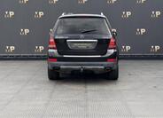 Mercedes-Benz GL 8