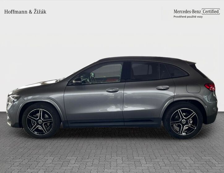 Mercedes-Benz GLA 8