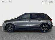 Mercedes-Benz GLA 8