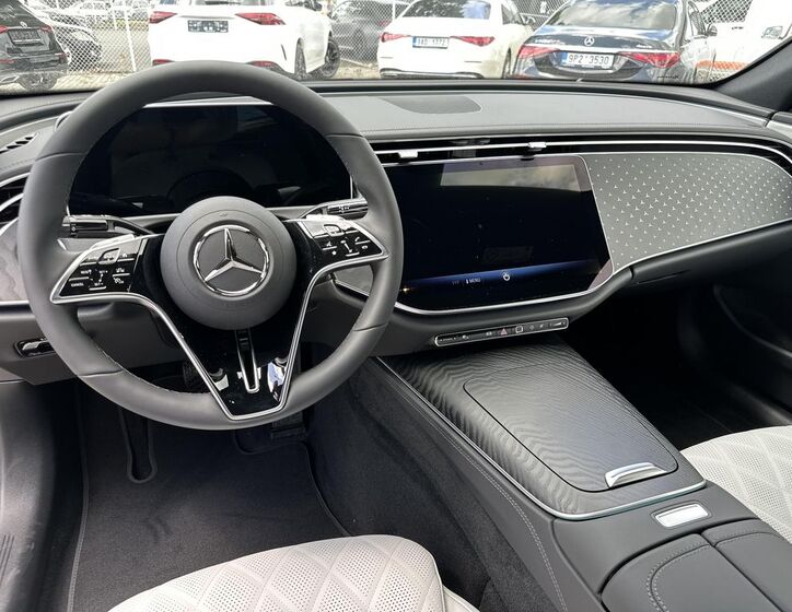 Mercedes-Benz Třídy E 10