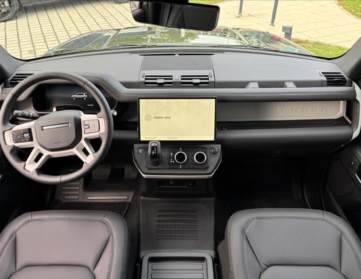 Land Rover Defender 15