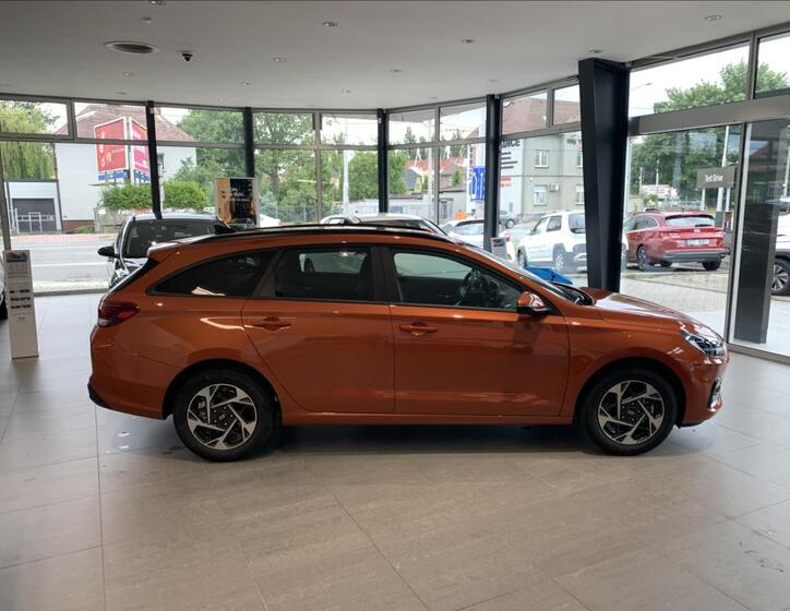 Hyundai i30 4