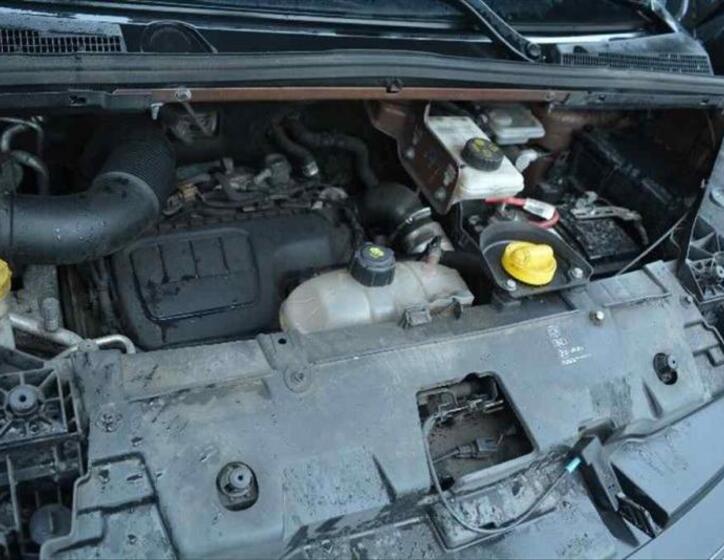 Renault Trafic 23