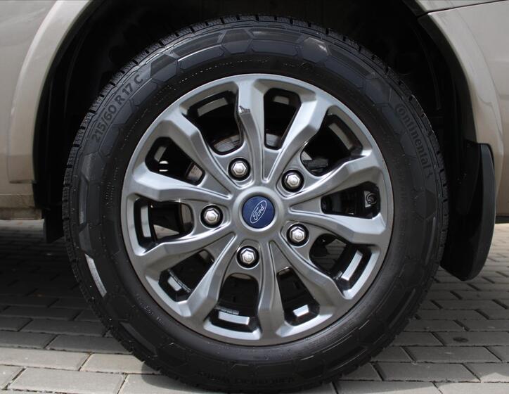 Ford Tourneo Custom 10