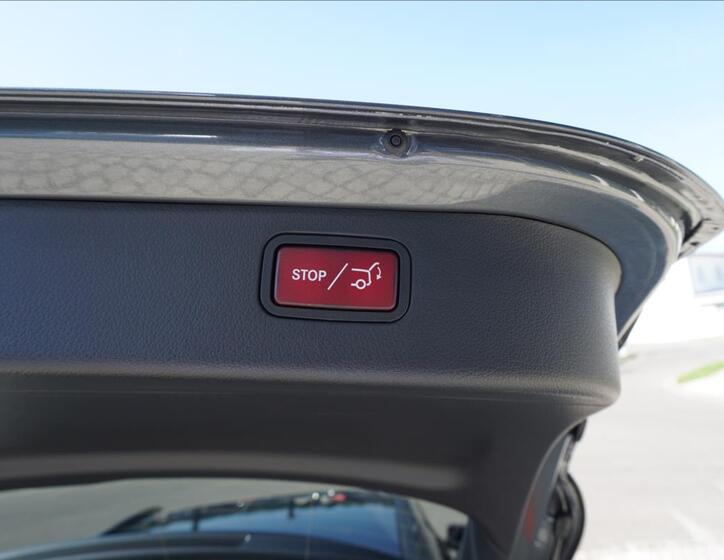 Mercedes-Benz Třídy C 8