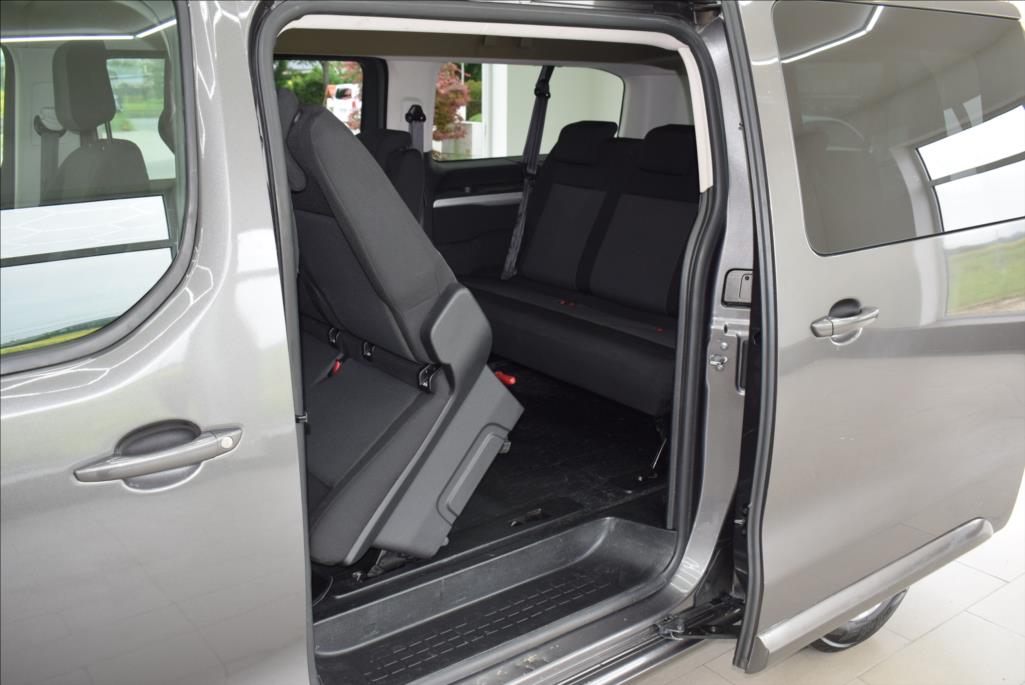Peugeot Traveller