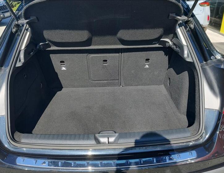 Mercedes-Benz GLA 6