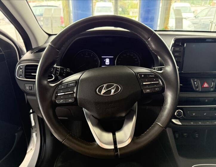 Hyundai i30 13