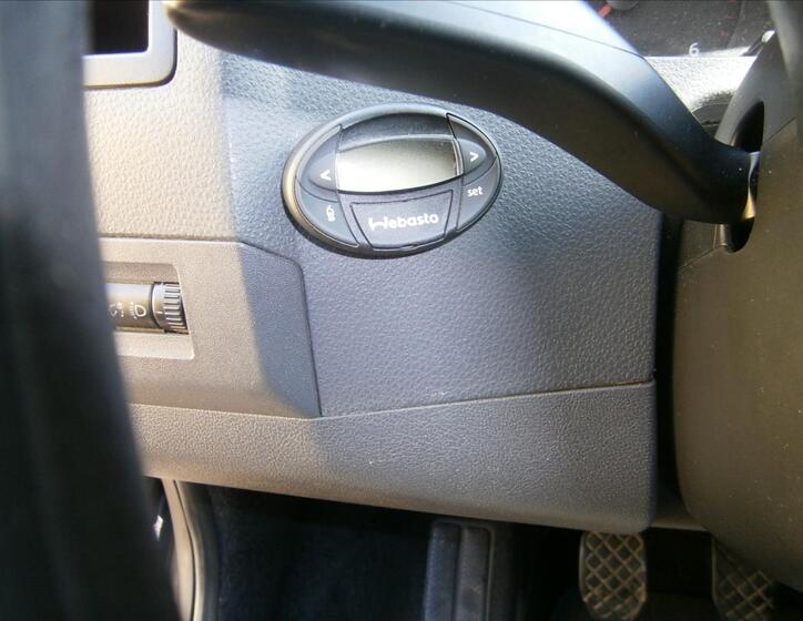 Volkswagen Multivan 14