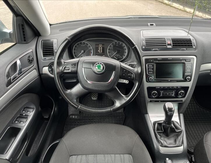 Škoda Octavia 14