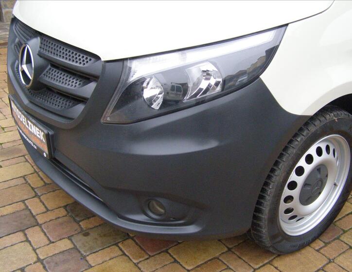 Mercedes-Benz Vito 9