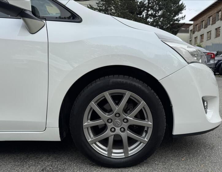 Toyota Verso 20