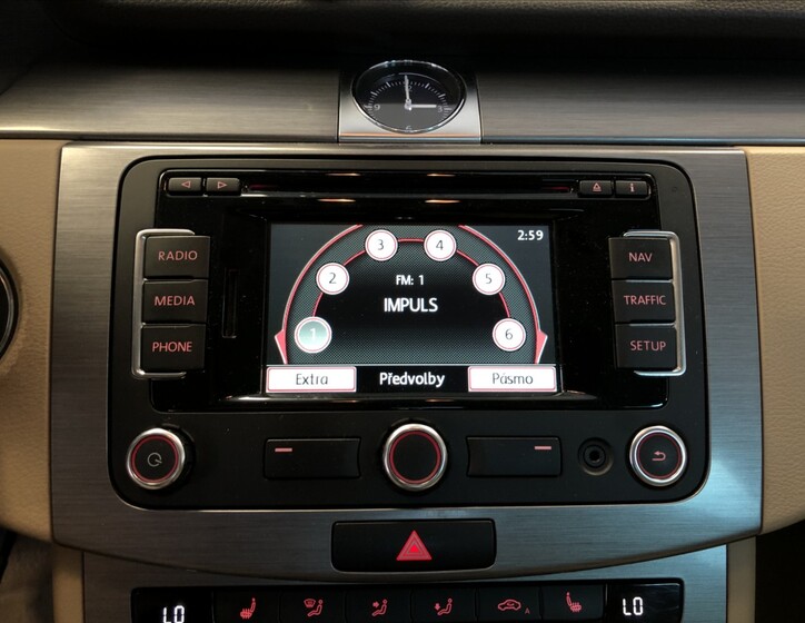 Volkswagen Passat 25