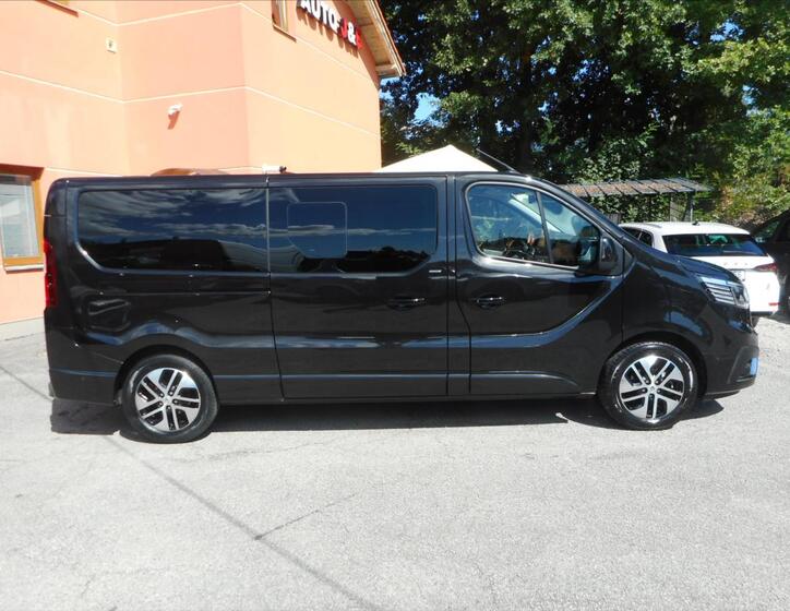 Renault Trafic 4