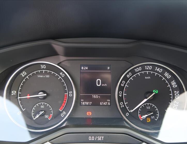 Škoda Superb 11