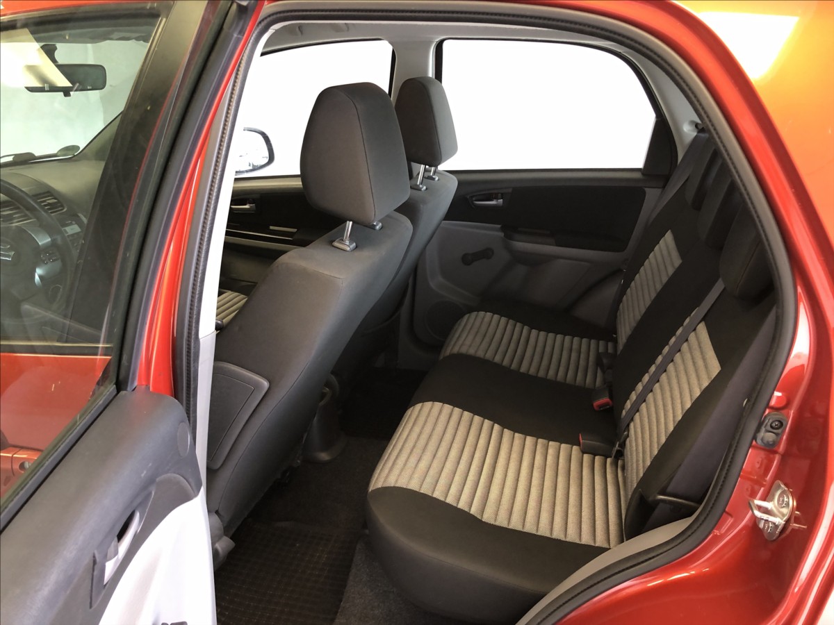 Suzuki SX4