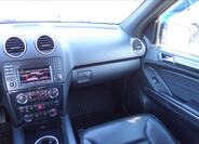 Mercedes-Benz GL 28